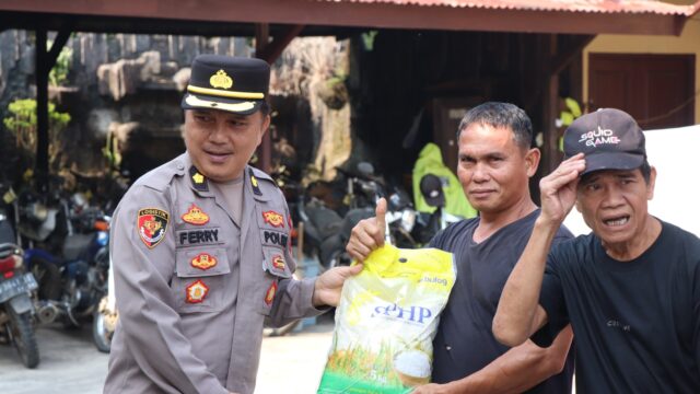 Kabut Asap tak menjadi Kendala, Kapolres Musi Rawas Sapa Pelajar via Zoom dalam Program “Polisi Peduli Pendidikan